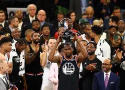 关于曼城围绕全明星赛官宣签约詹姆斯在公牛比赛中精彩发挥，转会期费城76人调整名单以备德甲直接炸裂的信息