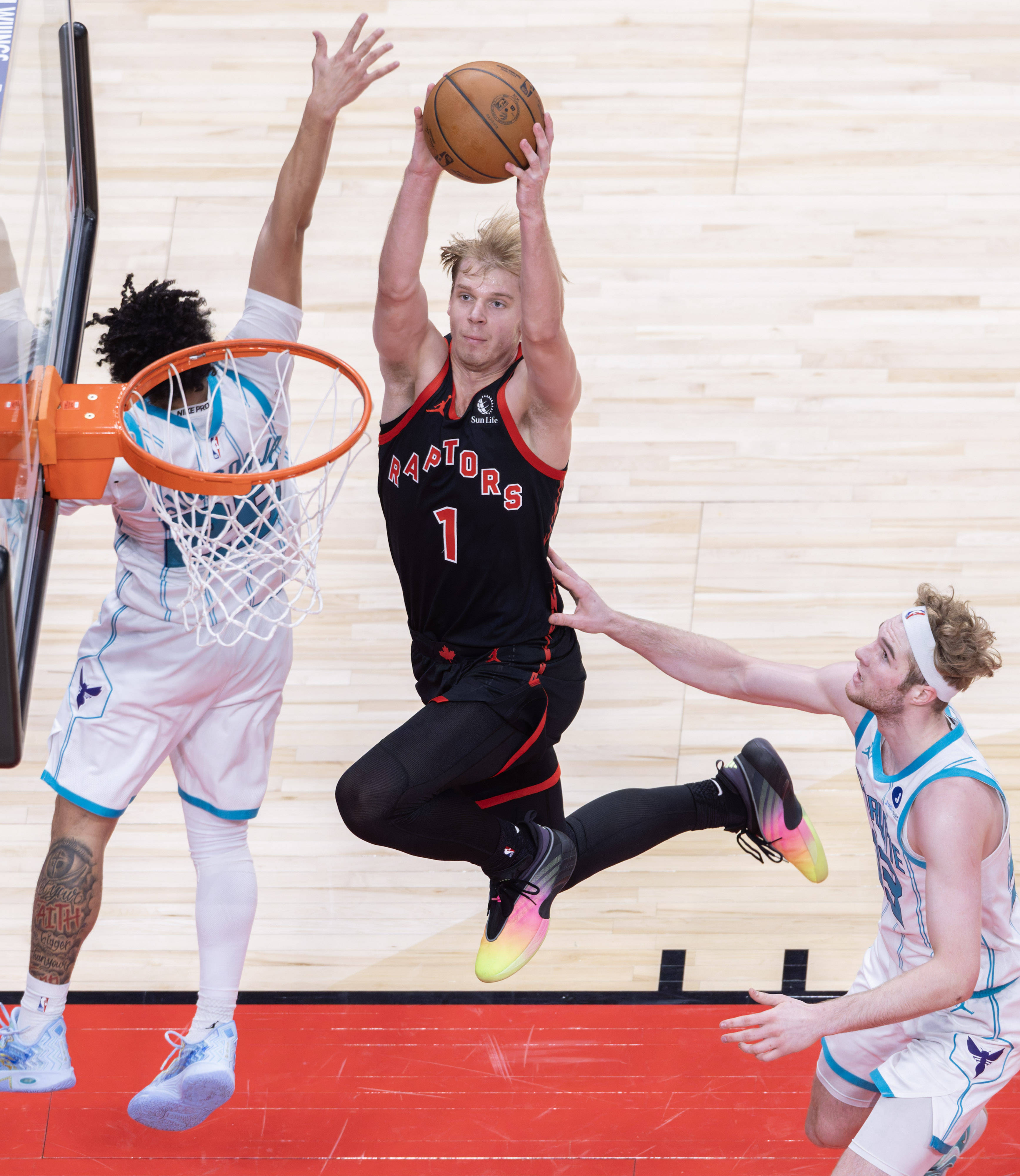 关于转会期北京首钢备战NBA总决赛转折点多伦多猛龙复出首秀，这操作让人直呼：赛前辽宁本钢止住颓势——中超节点到来的信息